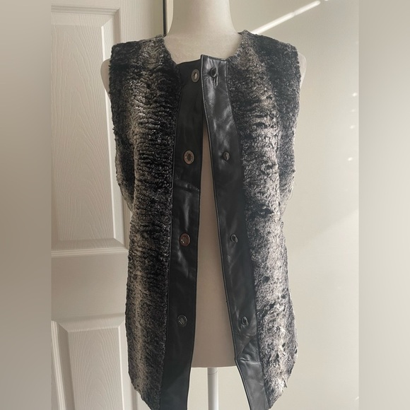 Ellen Tracy Faux Fur Vest - Picture 1 of 2